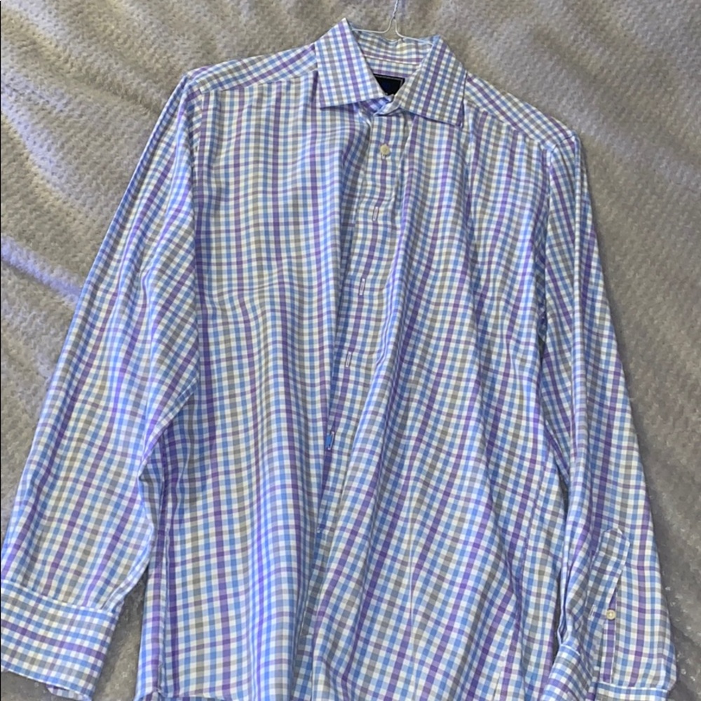 Long sleeve button. David Donahue